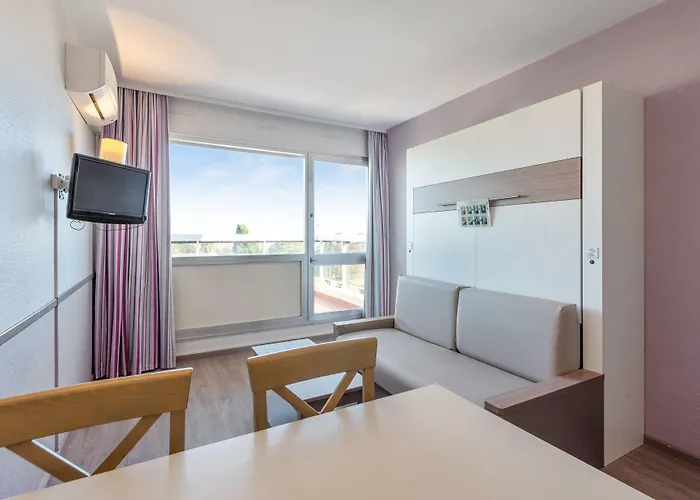 Pierre & La Rostagne 3*