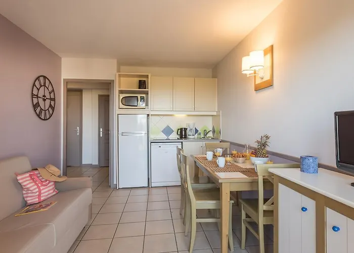 Lejlighedshotel Pierre & La Rostagne 3*