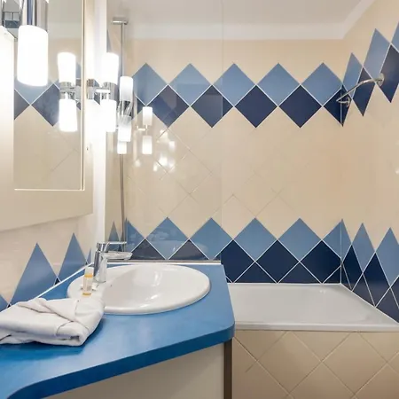 Résidence Pierre&vacances La Rostagne 3*