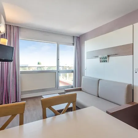 Pierre & La Rostagne