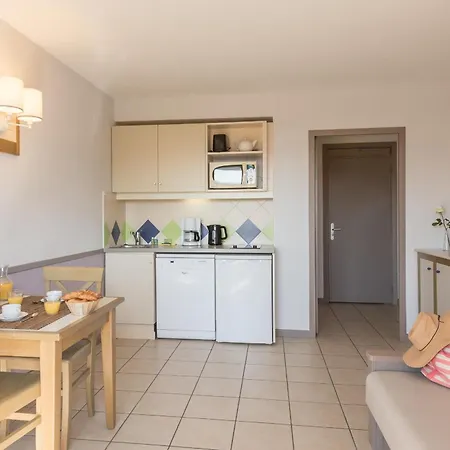 レジデンス　ピエール ＆ バカンス　ラ　ロスターギュ ジュアン・レ・パン