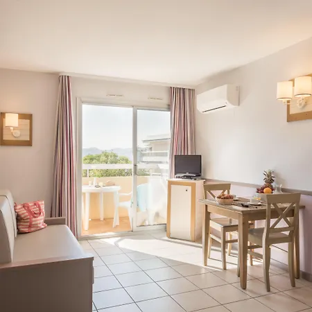 Pierre & La Rostagne Lejlighedshotel