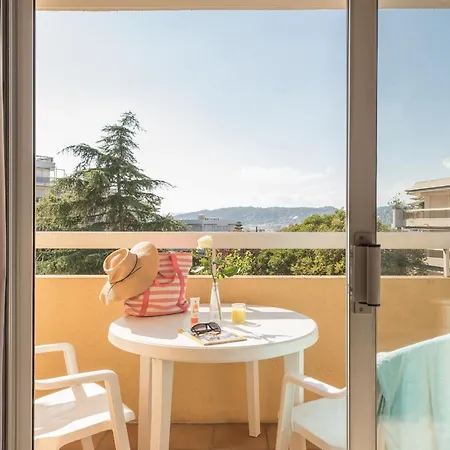 Lejlighedshotel Pierre & La Rostagne