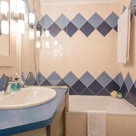 レジデンス　ピエール ＆ バカンス　ラ　ロスターギュ アパートホテル 3*