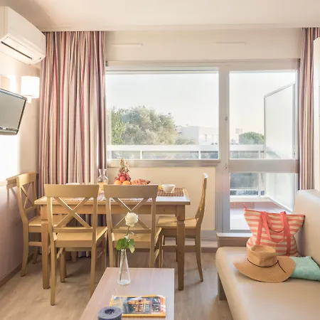 レジデンス　ピエール ＆ バカンス　ラ　ロスターギュ アパートホテル 3*