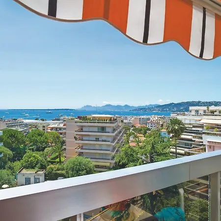 Pierre & La Rostagne 3*