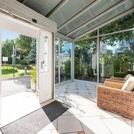 Lejlighedshotel Pierre & La Rostagne