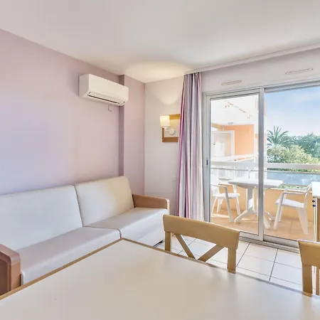 レジデンス　ピエール ＆ バカンス　ラ　ロスターギュ 3*