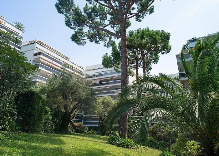 Résidence Pierre&vacances La Rostagne Aparthotel Juan-les-Pins